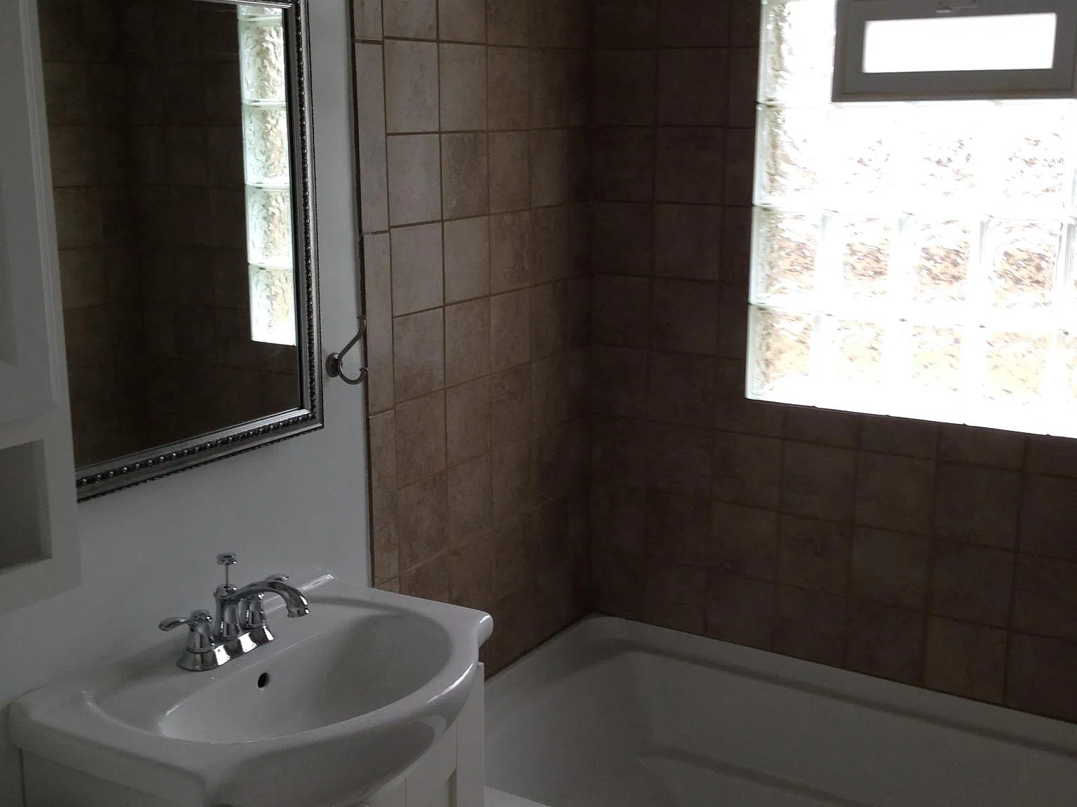 4 bed, 2554 sqft, $1,600 — Photo 3