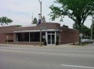 5926 Dempster St, Morton Grove, IL 60053