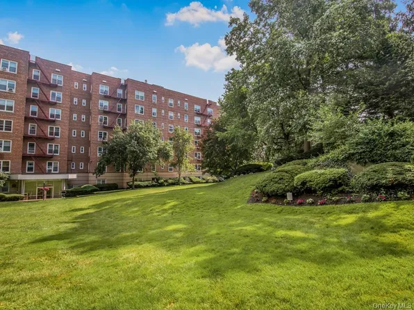 1304 Midland Avenue #C48, Yonkers, NY 10704