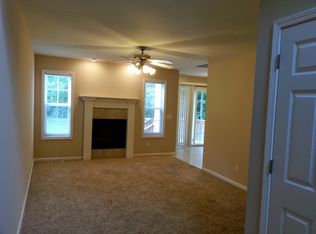 312 Windwood Ct, Mahomet, IL