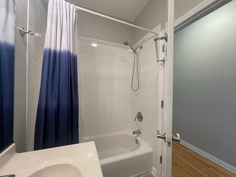 1132-1136 W Grand Ave #506-508 — Photo 13