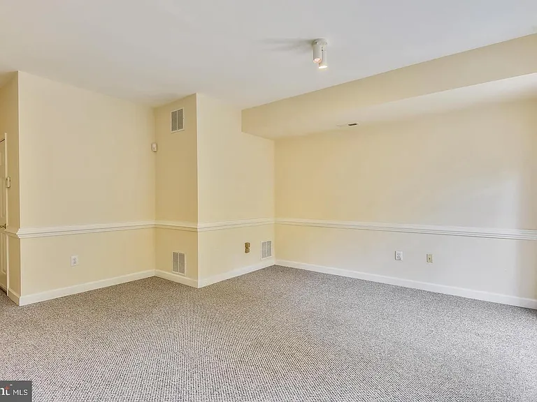 13500 Martha Jefferson Pl — Photo 28