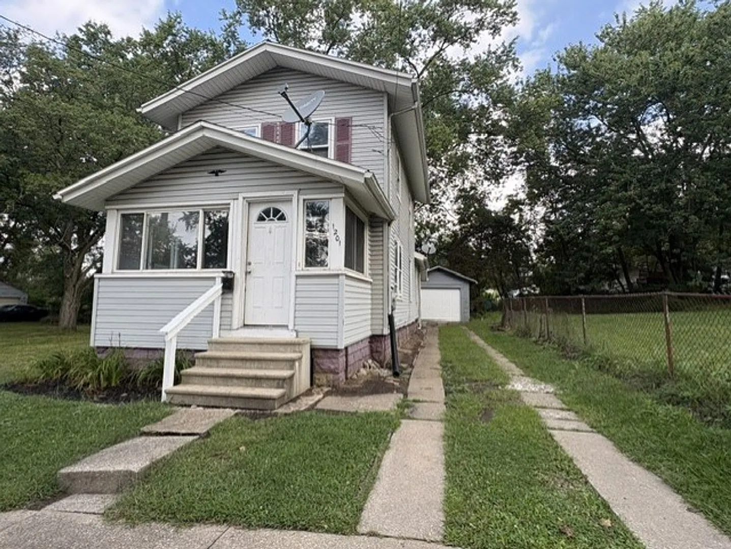 Room to Settle In! 3-Bedroom Akron Home with Flexible Appliance Options — Photo 2