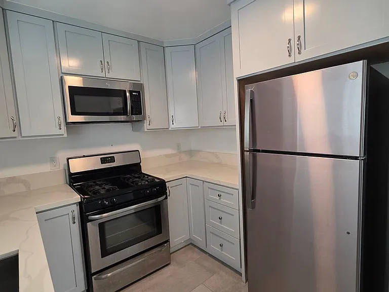 613 S Prairie Avenue — Photo 22