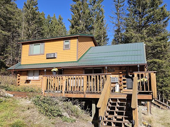 2nd image of 32 Mortimer Gulch Rd