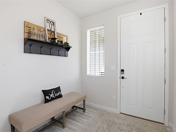 4th image of 915 Oleander Street