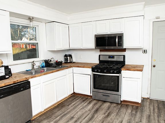 4th image of 7616 Peppercorn Ln