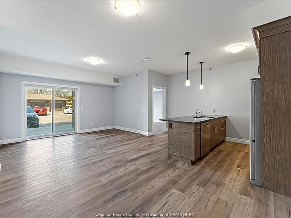 3rd image of 5840 Newman Blvd #103