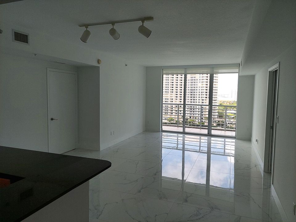 1st image of 335 Biscayne Blvd #1407