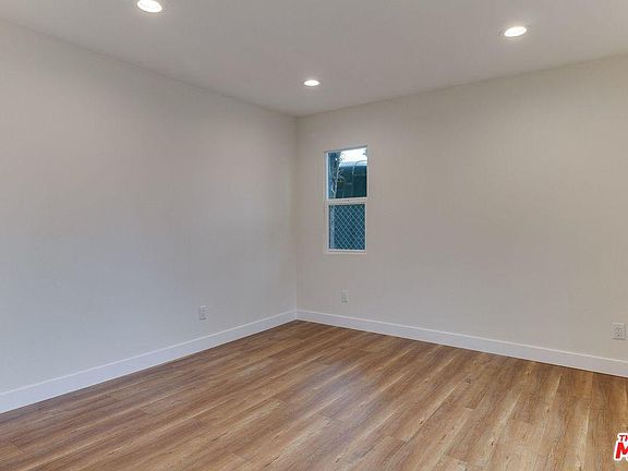 5th image of 408 W 95th St