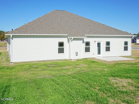 4th image of 806 Madison Ann Drive