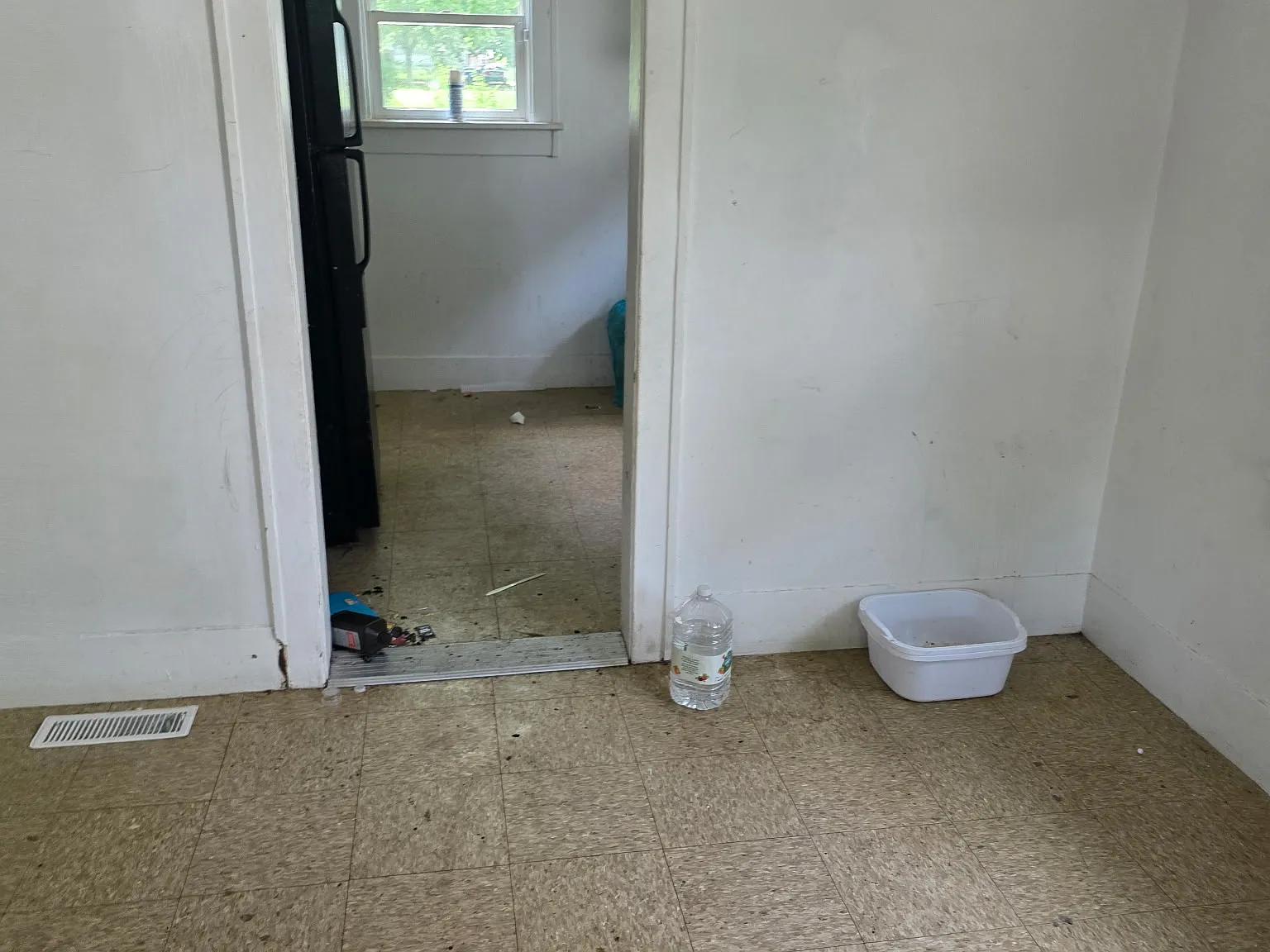 2 bed, 890 sqft, $775 — Photo 4