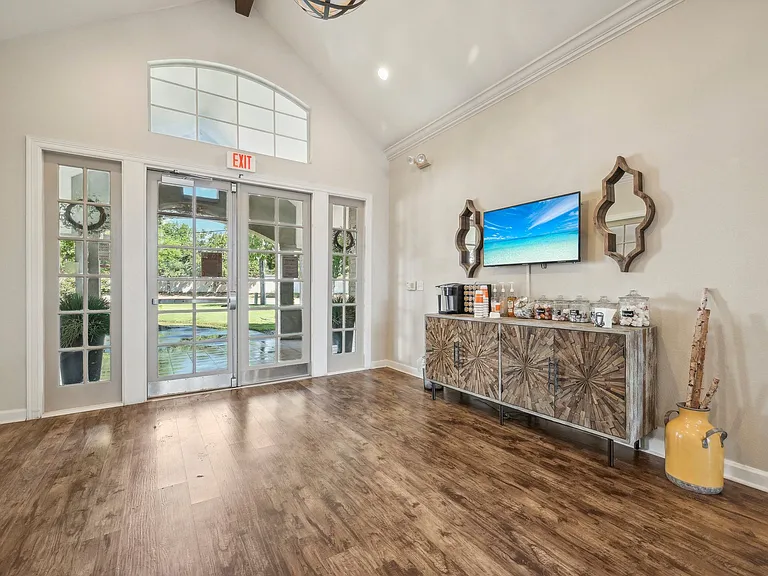 Southpoint Villas — Photo 14