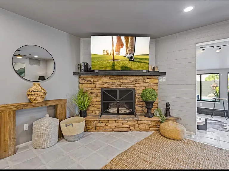 7608 E Osborn Rd — Photo 33