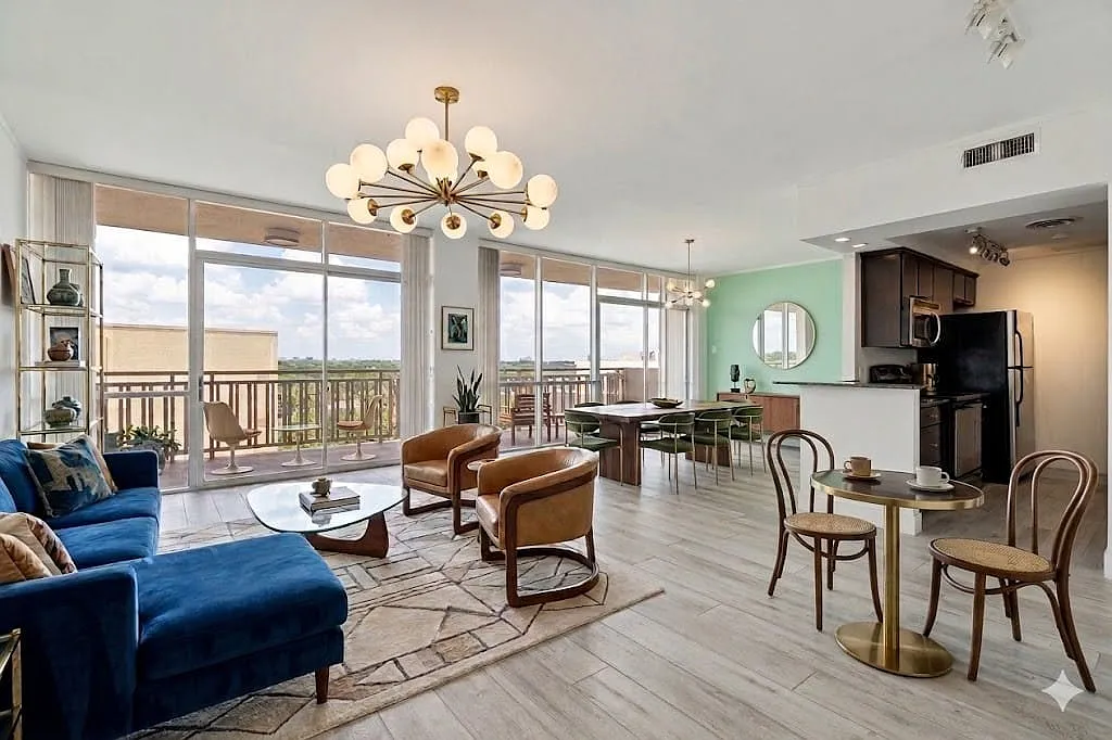 2 bed, 2.0 bath, 1130 sqft, $2,700 — Photo 2