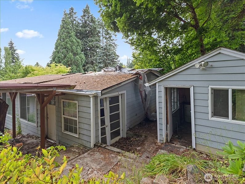 5th image of 2510 NE 54th Street