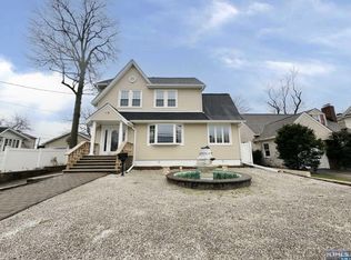 18 Spring Ave, Bergenfield, NJ 07621