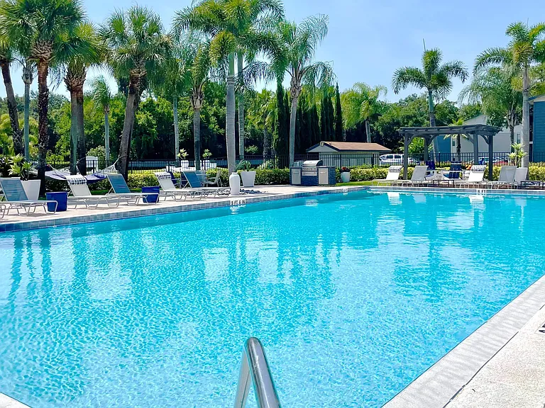 Experience resort living at its finest with our sparkling pool, sun deck, and luxurious loungers - an oasis of relaxation and fun!