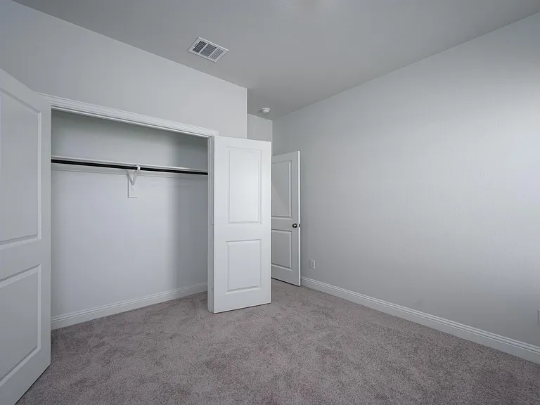 501 Amenduni Ln — Photo 17