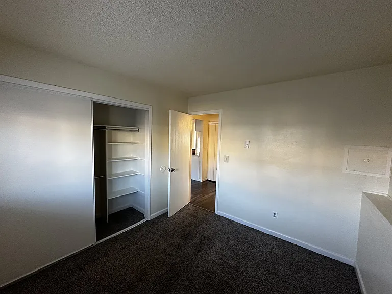 865 Hathaway Dr #D — Photo 13