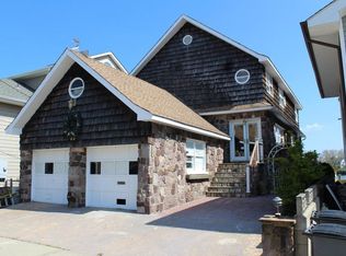 25 Poole Ave, Avon By The Sea, NJ 07717