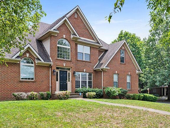 2nd image of 944 Princess Doreen Dr
