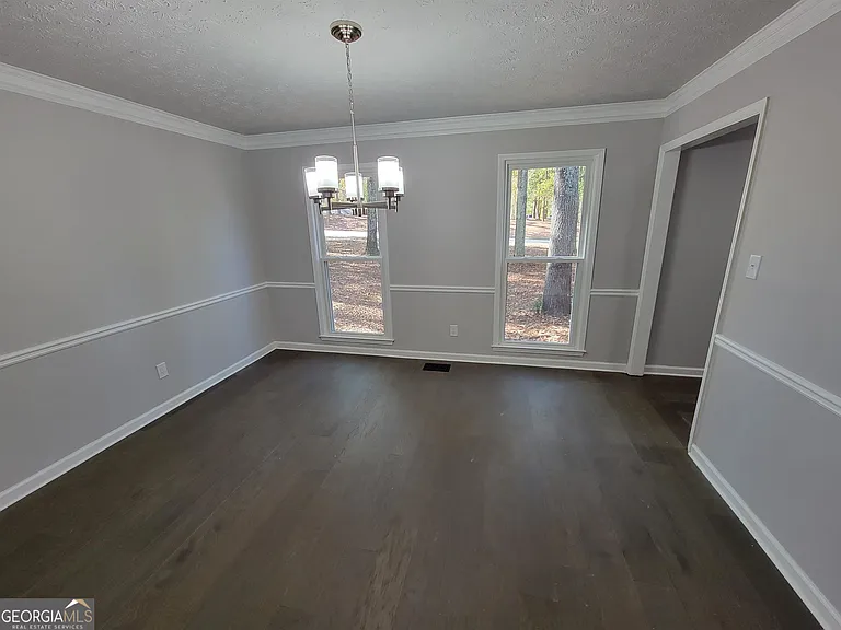 260 Greenfield Cir — Photo 5