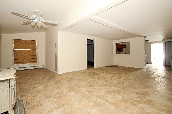2nd image of 2461 Jackson Ave