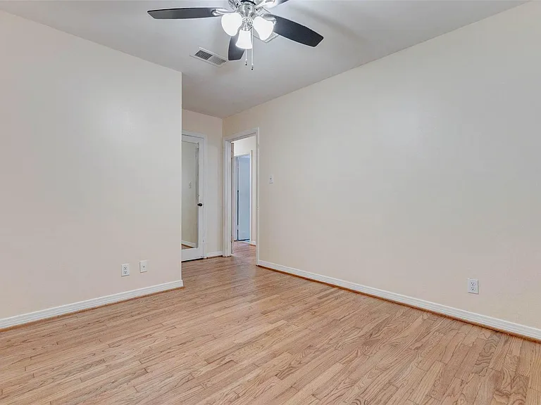 4026 Omeara Dr — Photo 12