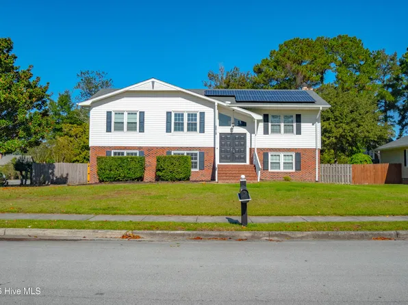 2618 Northwoods Drive, Jacksonville, NC 28540
