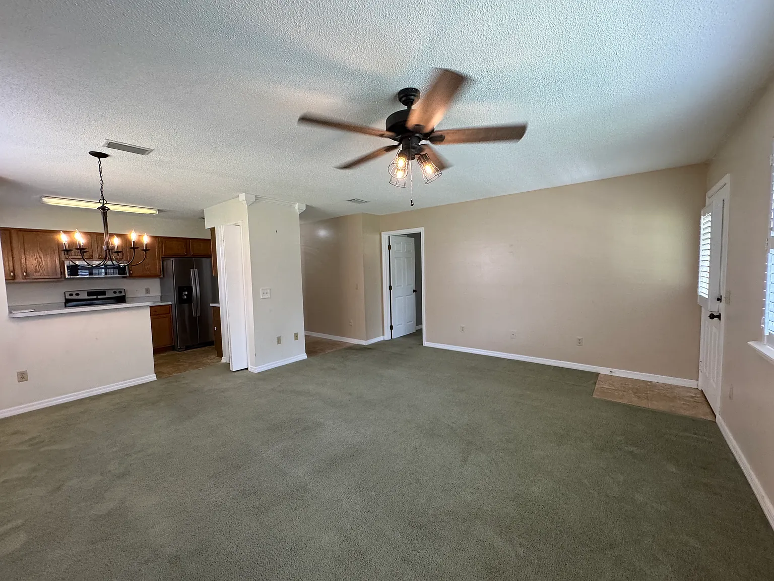 2 bed, 1044 sqft, $1,395 — Photo 2