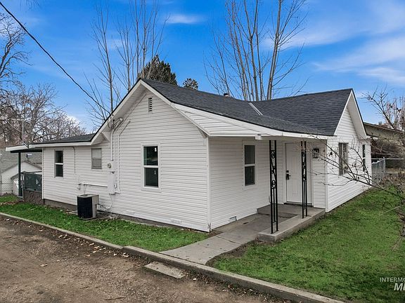 5th image of 2314 Hillcrest Ln