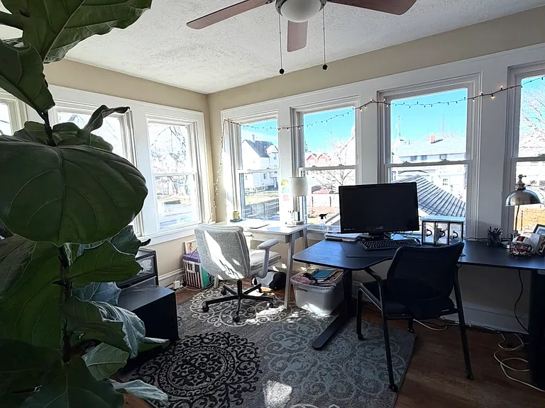 1358 Cranford Ave — Photo 7