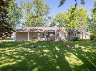 200 McIlvaine Dr, Creston, OH 44217