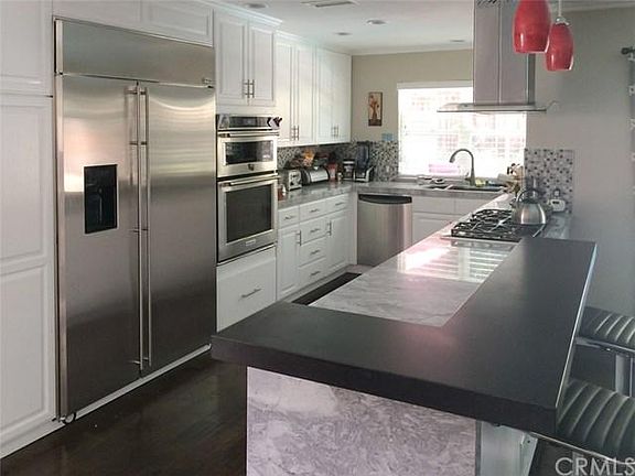 3rd image of 6323 Bertrand Ave