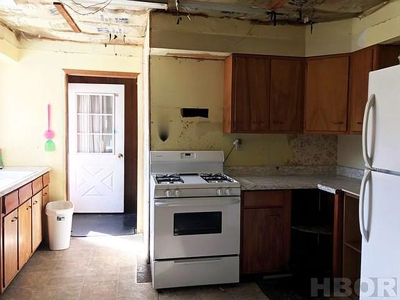5th image of 130 Rock St