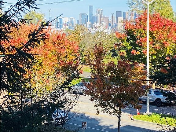 4th image of 3213 Harbor Ave SW Unit 203