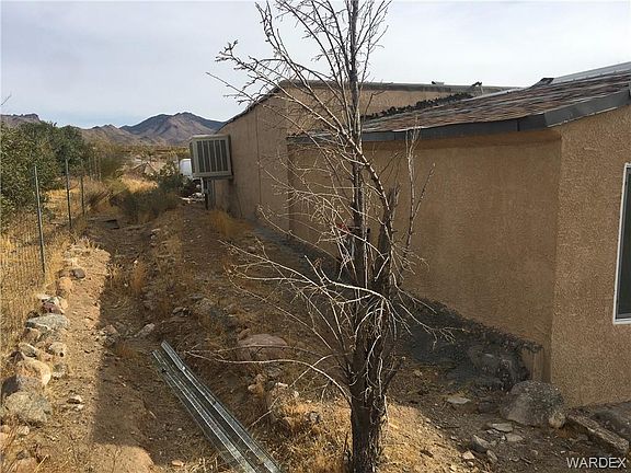 4th image of 15160 Holly Dr