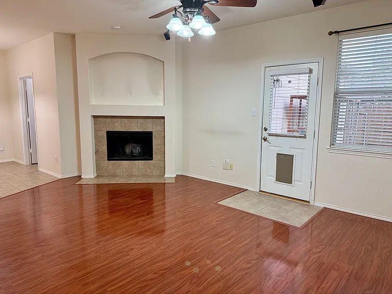 1543 Sandstone Dr — Photo 4