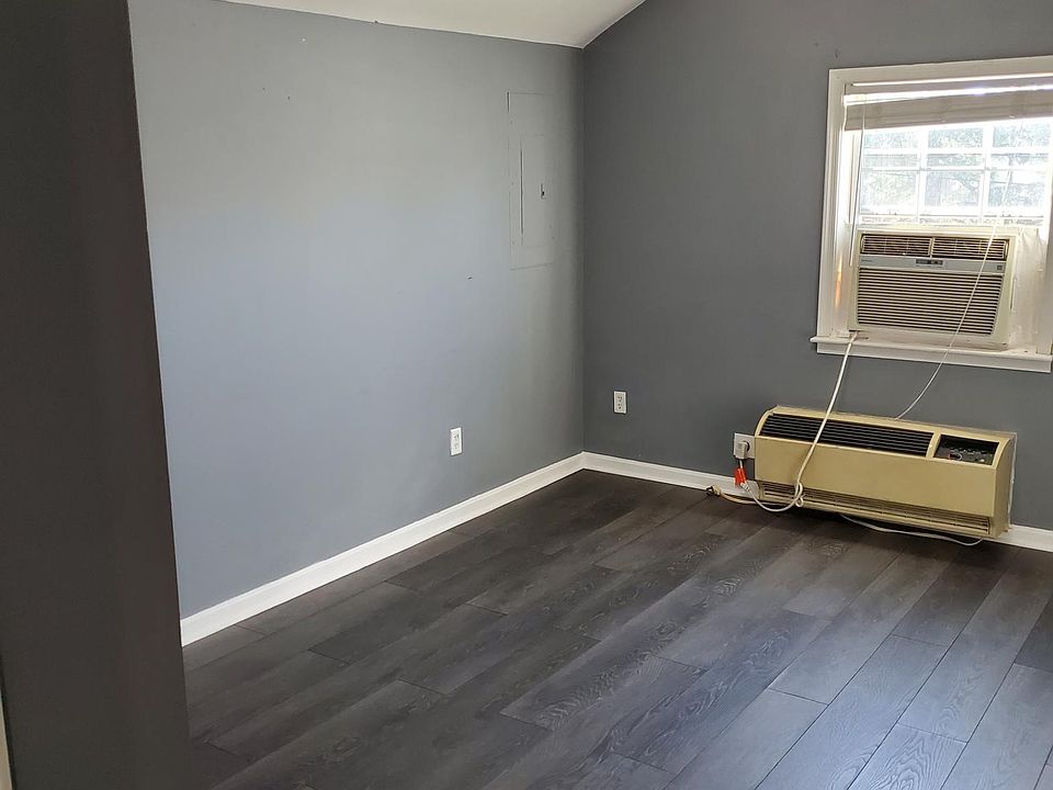 1st image of 233 Central Aly