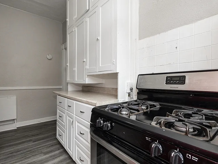 1449 N Emerson St — Photo 17