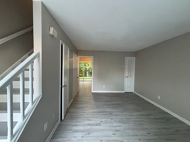 2 bed, 1.5 bath, 950 sqft, $1,025 — Photo 3