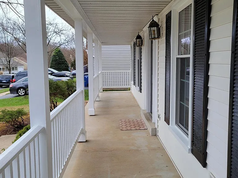 279 Terrie Dr — Photo 4