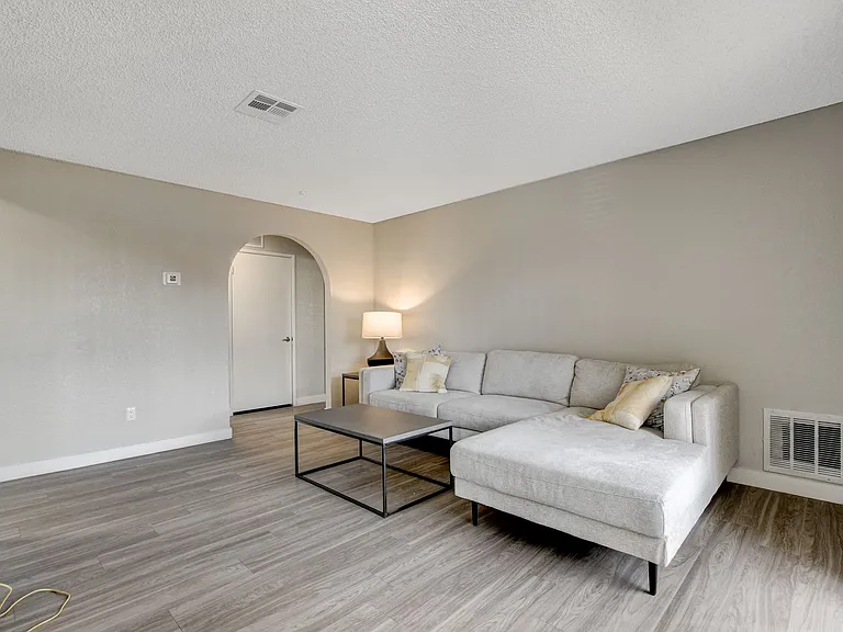 Talesai Apartments — Photo 26
