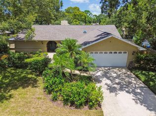 822 Village Way, Palm Harbor, FL 34683