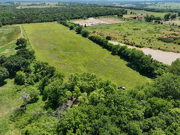 5th image of 9118 W Grandstaff Rd