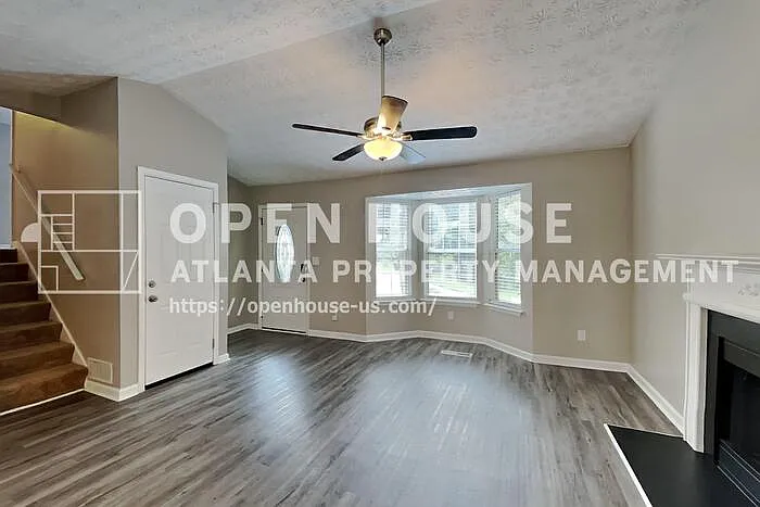 3 bed, 2.0 bath, 1266 sqft, $1,800 — Photo 4