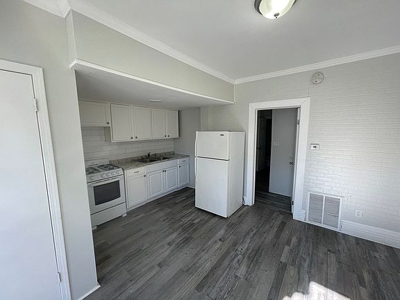 4th image of 1043 Helderberg Ave