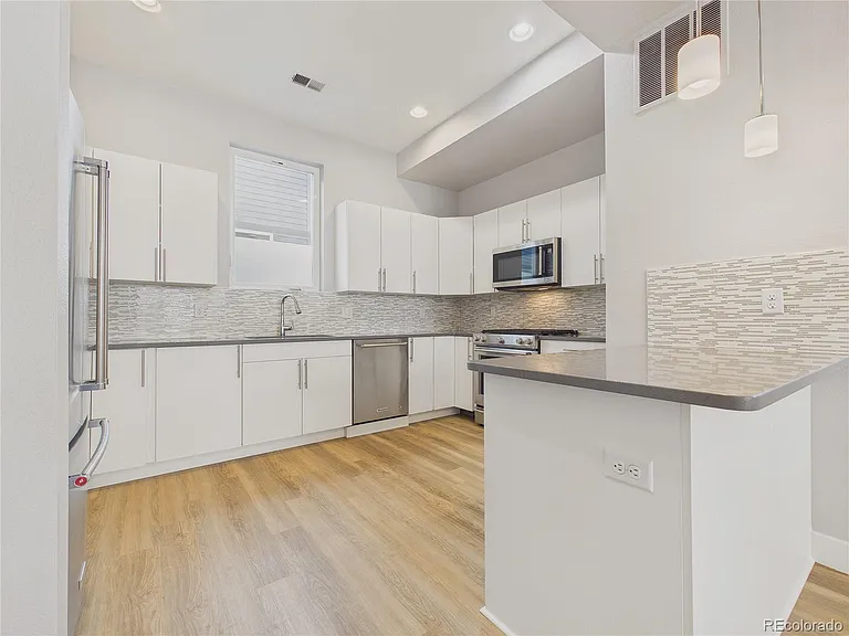 1632 Lowell Blvd #5 — Photo 18