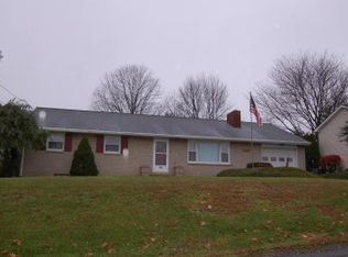 38 Harvest Rd, Lancaster, PA 17602